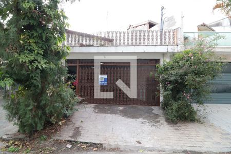 Casa à venda com 182m², 3 quartos e 2 vagasFachada