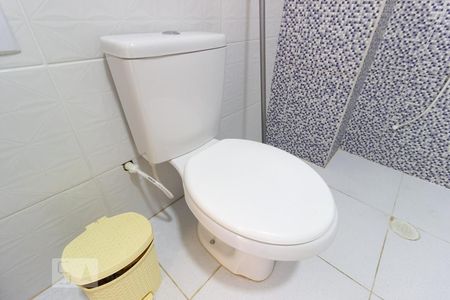 Casa à venda com 240m², 6 quartos e 1 vaga Casa à venda com 240m², 6 quartos e 1 vagaBanheiro da suíte 2