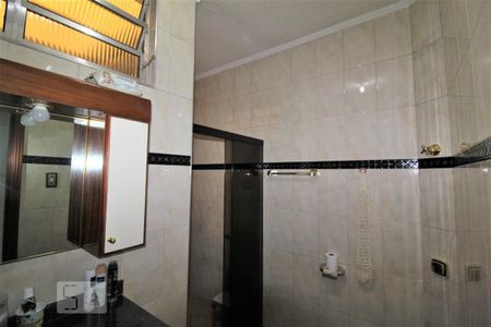 Casa à venda com 254m², 3 quartos e 2 vagasBanheiro social