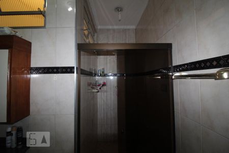 Casa à venda com 254m², 3 quartos e 2 vagasBanheiro social