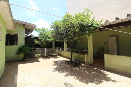 Casa à venda com 254m², 3 quartos e 2 vagasQuintal