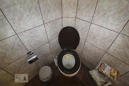 Casa à venda com 254m², 3 quartos e 2 vagasBanheiro serviço