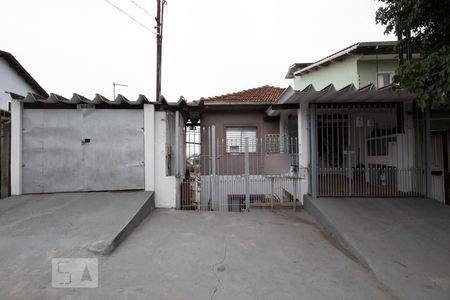 Casa à venda com 378m², 4 quartos e 2 vagasFachada