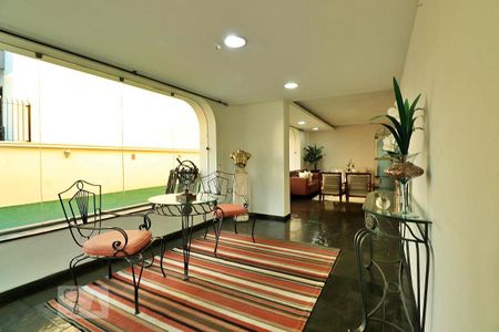 Apartamento à venda com 140m², 3 quartos e 2 vagasHall social