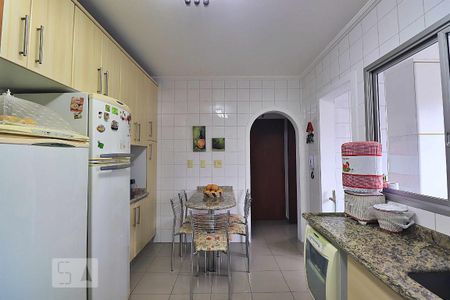 Apartamento à venda com 140m², 3 quartos e 2 vagasCozinha