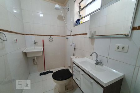 Banheiro de kitnet/studio à venda com 1 quarto, 28m² em Pompeia, São Paulo