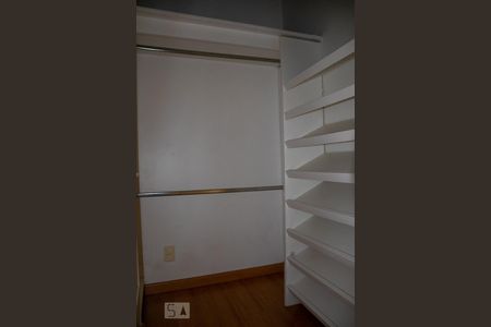 Apartamento à venda com 298m², 3 quartos e 2 vagasCloset da suíte master