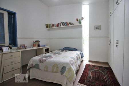 Casa à venda com 250m², 4 quartos e 3 vagasSuíte 2