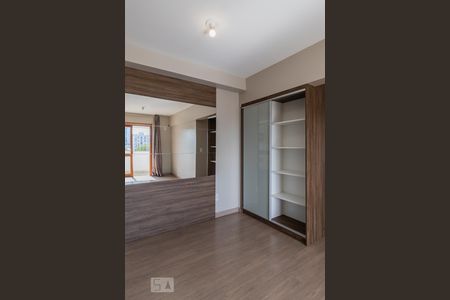 Apartamento à venda com 74m², 2 quartos e 1 vagaSala