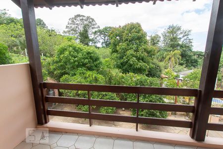 Casa de condomínio à venda com 304m², 4 quartos e 3 vagas Casa de condomínio à venda com 304m², 4 quartos e 3 vagasVista do quarto 2