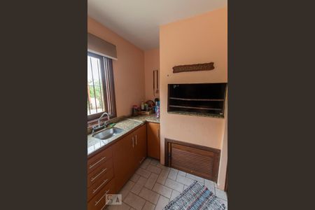 Casa de condomínio à venda com 304m², 4 quartos e 3 vagas Casa de condomínio à venda com 304m², 4 quartos e 3 vagasChurrasqueira