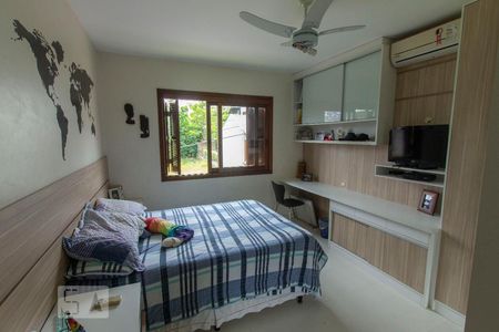 Casa de condomínio à venda com 304m², 4 quartos e 3 vagas Casa de condomínio à venda com 304m², 4 quartos e 3 vagasQuarto 3