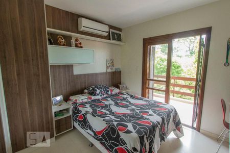 Casa de condomínio à venda com 304m², 4 quartos e 3 vagas Casa de condomínio à venda com 304m², 4 quartos e 3 vagasQuarto 2