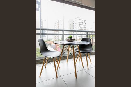 Studio à venda com 31m², 1 quarto e sem vaga Studio à venda com 31m², 1 quarto e sem vagaVaranda
