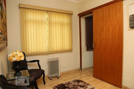 Casa à venda com 176m², 2 quartos e 3 vagasQuarto 2 - Suíte