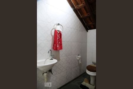 Casa à venda com 176m², 2 quartos e 3 vagasLavabo