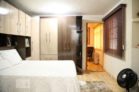 Casa à venda com 176m², 2 quartos e 3 vagasQuarto 2 - Suíte