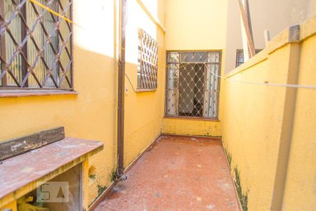Casa à venda com 110m², 2 quartos e sem vaga Casa à venda com 110m², 2 quartos e sem vagaQuintal