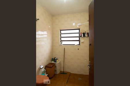 Casa à venda com 200m², 3 quartos e 2 vagasBanheiro