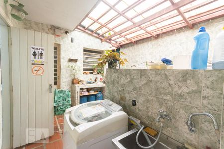 Casa à venda com 291m², 4 quartos e 5 vagas Casa à venda com 291m², 4 quartos e 5 vagasÁrea de Serviço