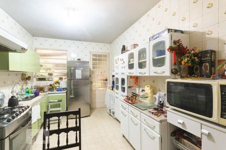 Casa à venda com 291m², 4 quartos e 5 vagas Casa à venda com 291m², 4 quartos e 5 vagasCozinha