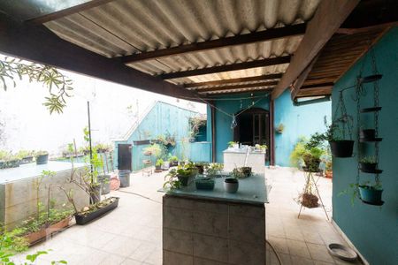 Casa à venda com 291m², 4 quartos e 5 vagas Casa à venda com 291m², 4 quartos e 5 vagasSacada