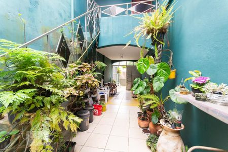 Casa à venda com 291m², 4 quartos e 5 vagas Casa à venda com 291m², 4 quartos e 5 vagasGaragem