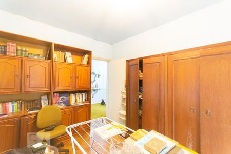 Casa à venda com 291m², 4 quartos e 5 vagas Casa à venda com 291m², 4 quartos e 5 vagasQuarto 2