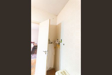 Casa à venda com 291m², 4 quartos e 5 vagas Casa à venda com 291m², 4 quartos e 5 vagasBanheiro da Suíte