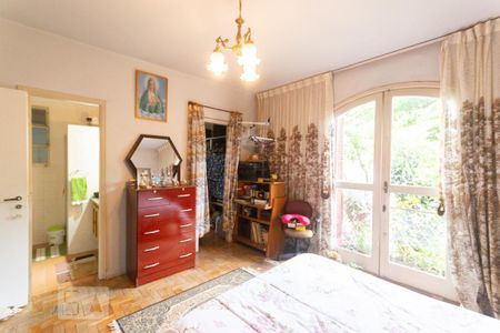 Casa à venda com 291m², 4 quartos e 5 vagas Casa à venda com 291m², 4 quartos e 5 vagasSuíte 1