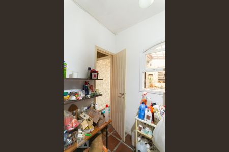 Casa à venda com 291m², 4 quartos e 5 vagas Casa à venda com 291m², 4 quartos e 5 vagasQuarto de Serviço