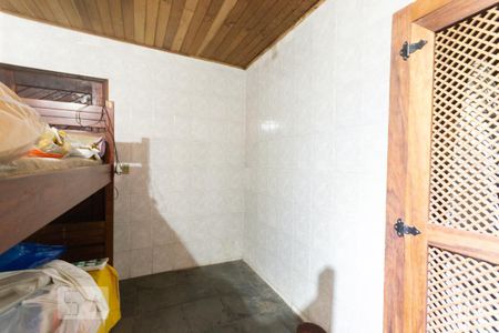 Casa à venda com 291m², 4 quartos e 5 vagas Casa à venda com 291m², 4 quartos e 5 vagasQuarto 1