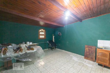 Casa à venda com 291m², 4 quartos e 5 vagas Casa à venda com 291m², 4 quartos e 5 vagasSacada