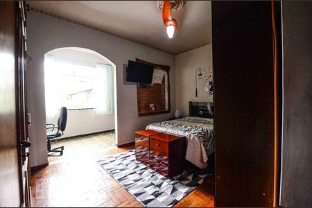 Casa à venda com 184m², 4 quartos e 2 vagasQuarto 1