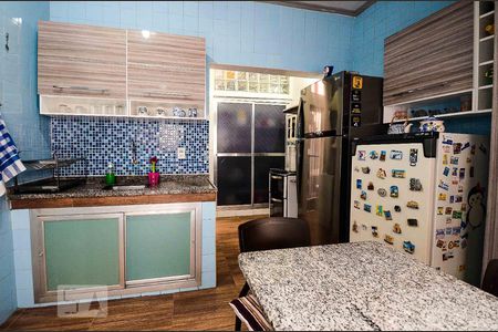 Casa à venda com 184m², 4 quartos e 2 vagasCozinha