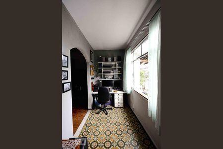 Casa à venda com 184m², 4 quartos e 2 vagasquarto 1