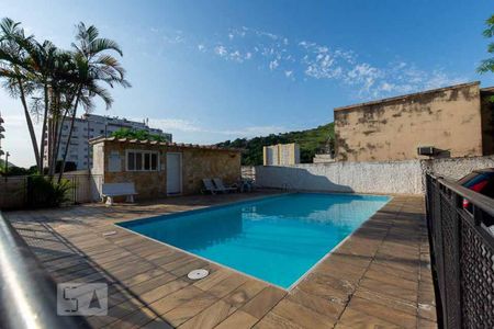 Apartamento à venda com 70m², 2 quartos e 1 vaga Apartamento à venda com 70m², 2 quartos e 1 vagaÁrea comum - Piscina