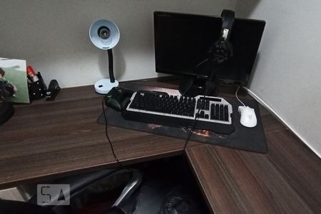 Casa de condomínio para alugar com 163m², 2 quartos e 2 vagas Casa de condomínio para alugar com 163m², 2 quartos e 2 vagasEscritorio