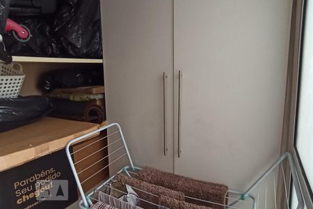 Casa de condomínio para alugar com 163m², 2 quartos e 2 vagas Casa de condomínio para alugar com 163m², 2 quartos e 2 vagasDetalhe da area de serviço