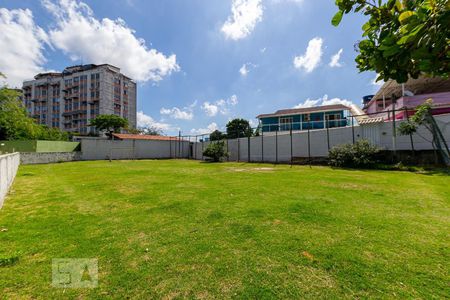 Apartamento à venda com 45m², 2 quartos e sem vaga Apartamento à venda com 45m², 2 quartos e sem vagaQuadra Esportiva