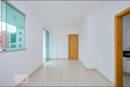 Sala de apartamento para alugar com 3 quartos, 70m² em Estoril, Belo Horizonte