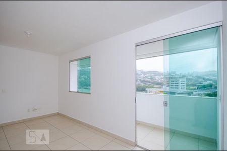Sala de apartamento para alugar com 3 quartos, 70m² em Estoril, Belo Horizonte