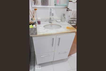 Casa à venda com 104m², 2 quartos e 2 vagas Casa à venda com 104m², 2 quartos e 2 vagasPia