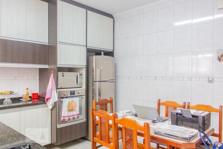 Casa à venda com 104m², 2 quartos e 2 vagas Casa à venda com 104m², 2 quartos e 2 vagasCozinha