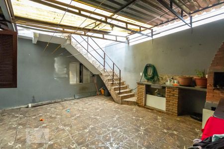 Casa à venda com 160m², 4 quartos e 2 vagasQuintal