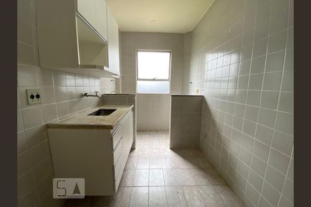 Cozinha de apartamento à venda com 3 quartos, 75m² em Estoril, Belo Horizonte