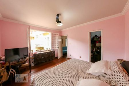 Casa à venda com 410m², 5 quartos e 4 vagas Casa à venda com 410m², 5 quartos e 4 vagasQuarto Suíte 1