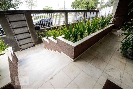 Apartamento à venda com 179m², 4 quartos e 3 vagas Apartamento à venda com 179m², 4 quartos e 3 vagasEntrada