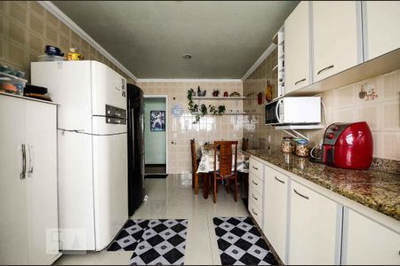 Apartamento à venda com 179m², 4 quartos e 3 vagas Apartamento à venda com 179m², 4 quartos e 3 vagasCozinha