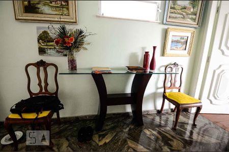 Apartamento à venda com 179m², 4 quartos e 3 vagas Apartamento à venda com 179m², 4 quartos e 3 vagasHall